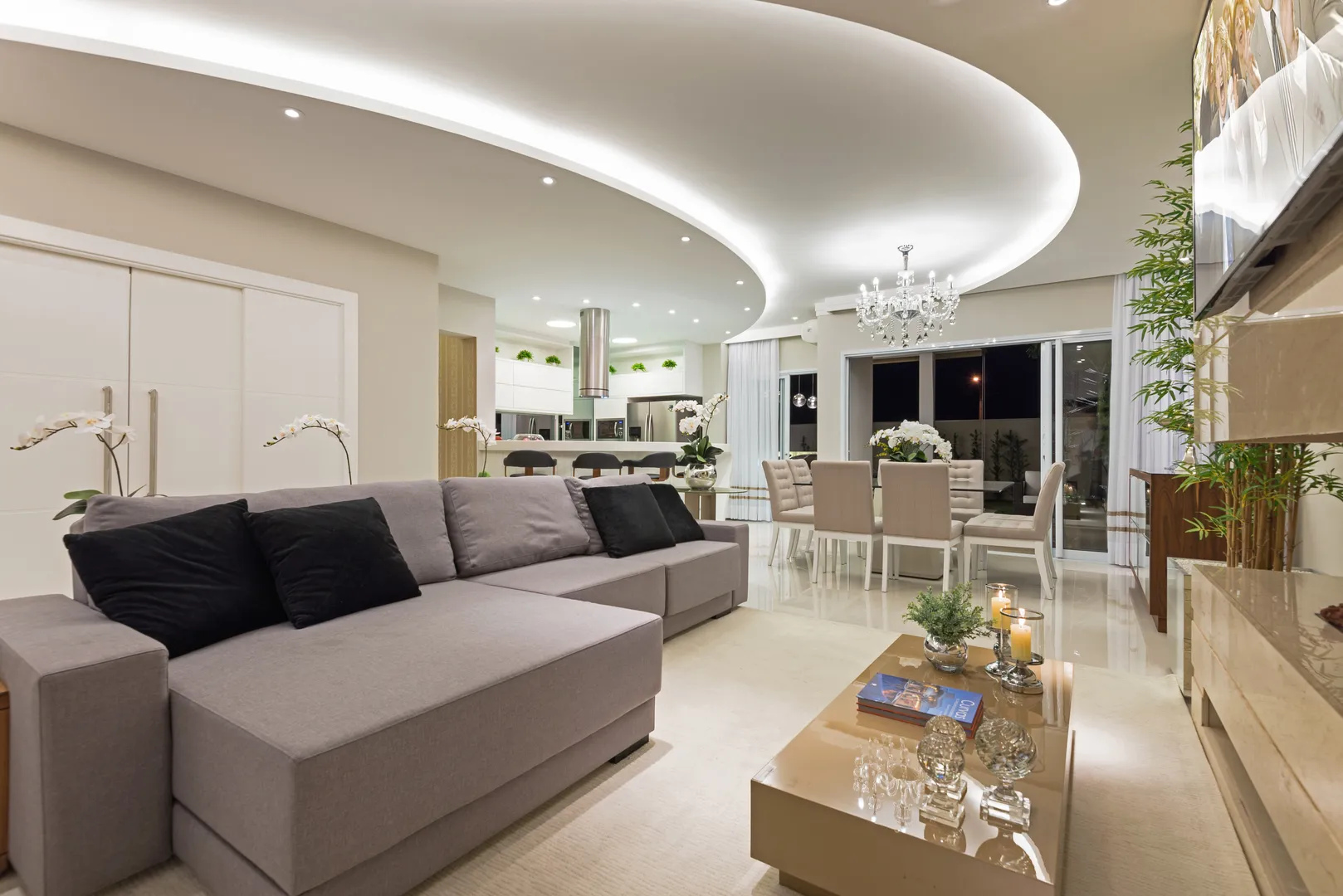 Casa Villa com design moderno executado pela Gesso Potência