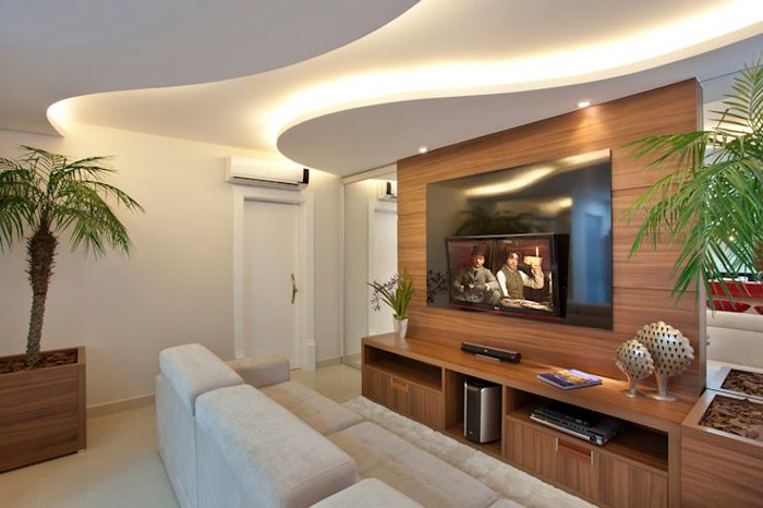Ambientes planejados com gesso em projeto residencial em Goiânia